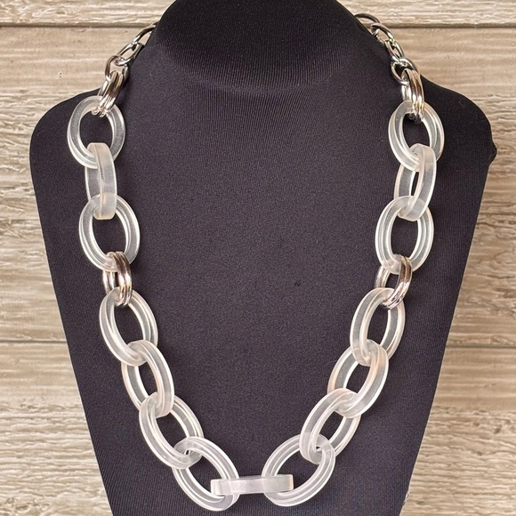 RJ Graziano Clear Frosted Chain Link Necklace. - Picture 5 of 11